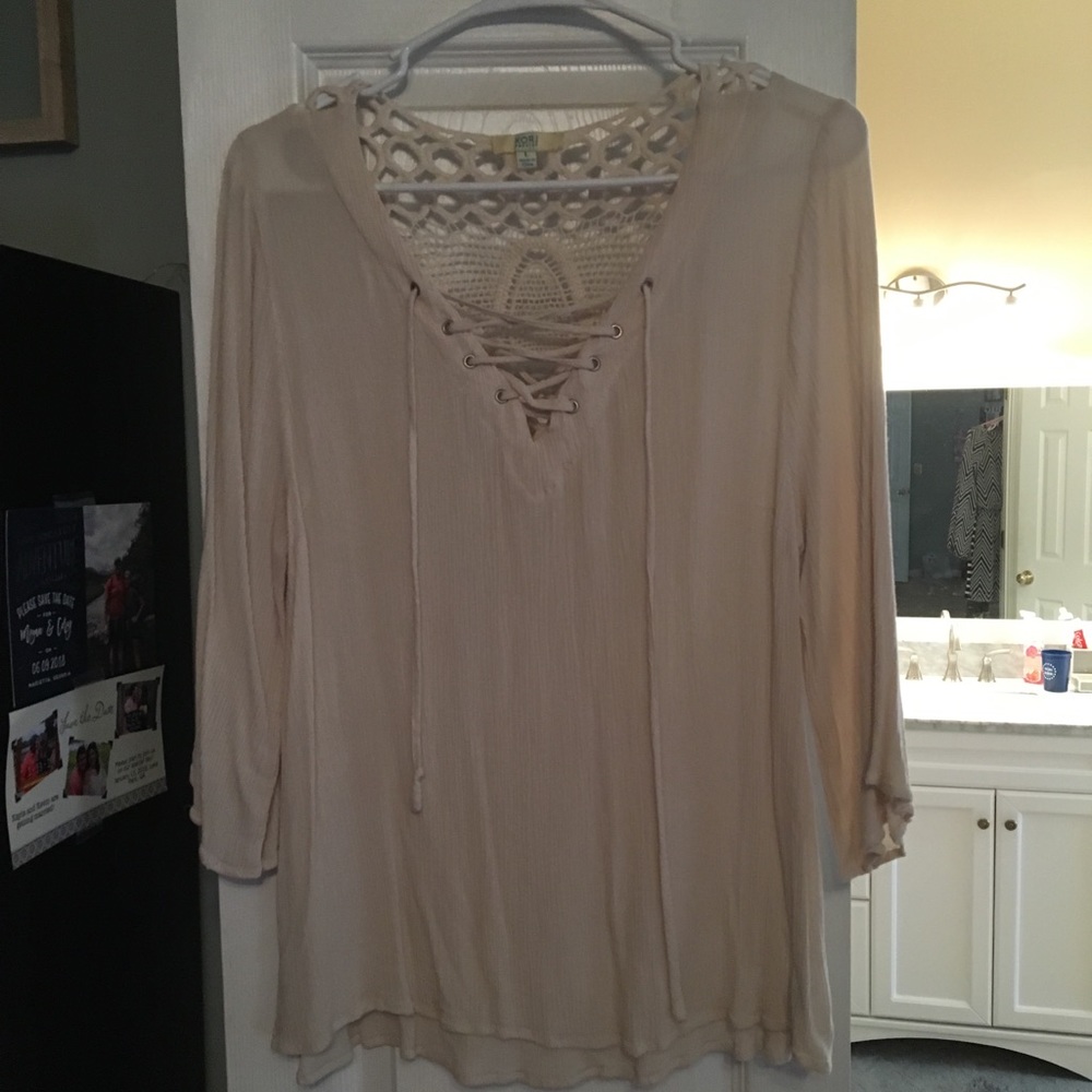 Cute cut out top